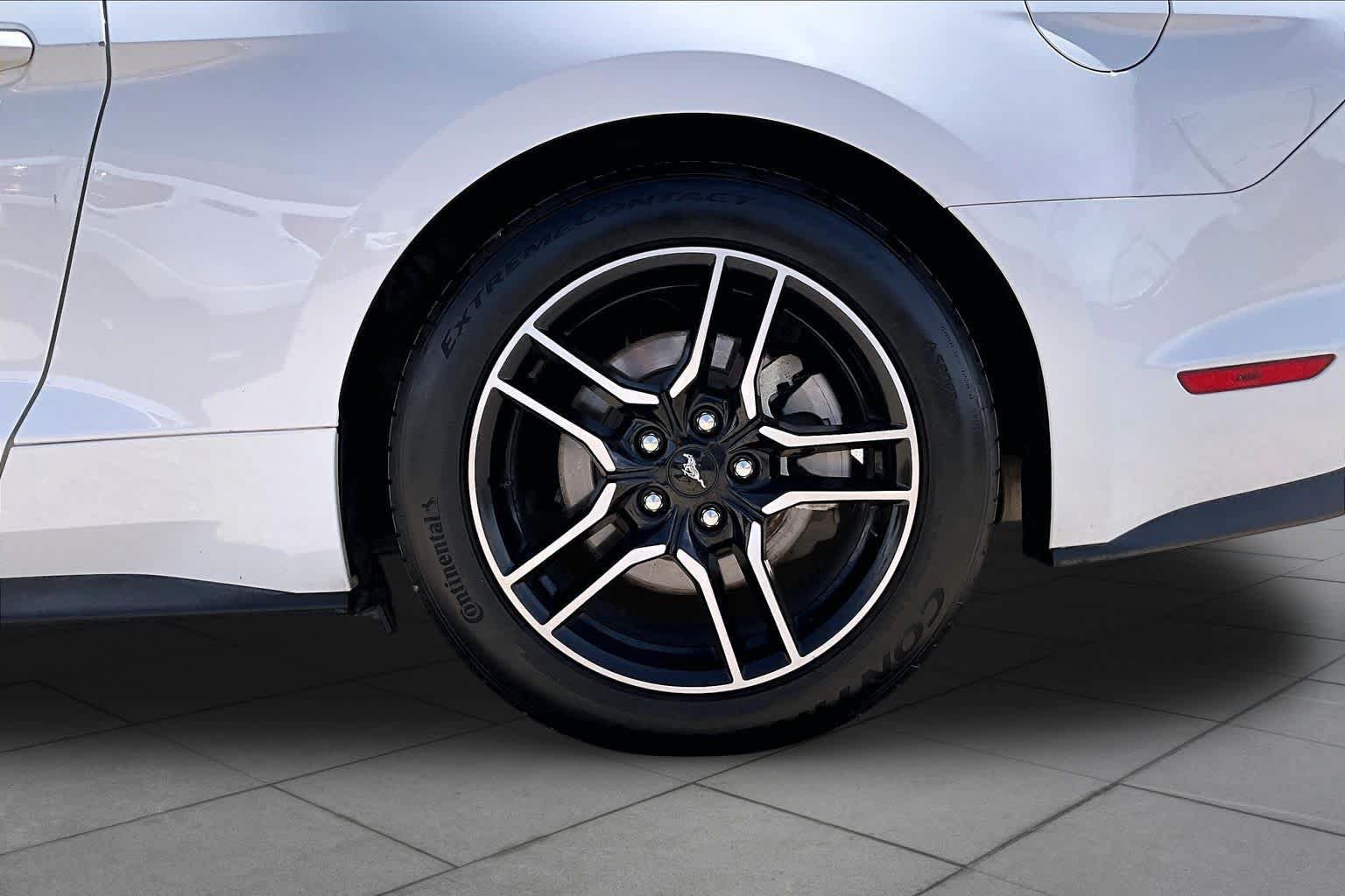 Used 2022 Ford Mustang Premium RWD image 10