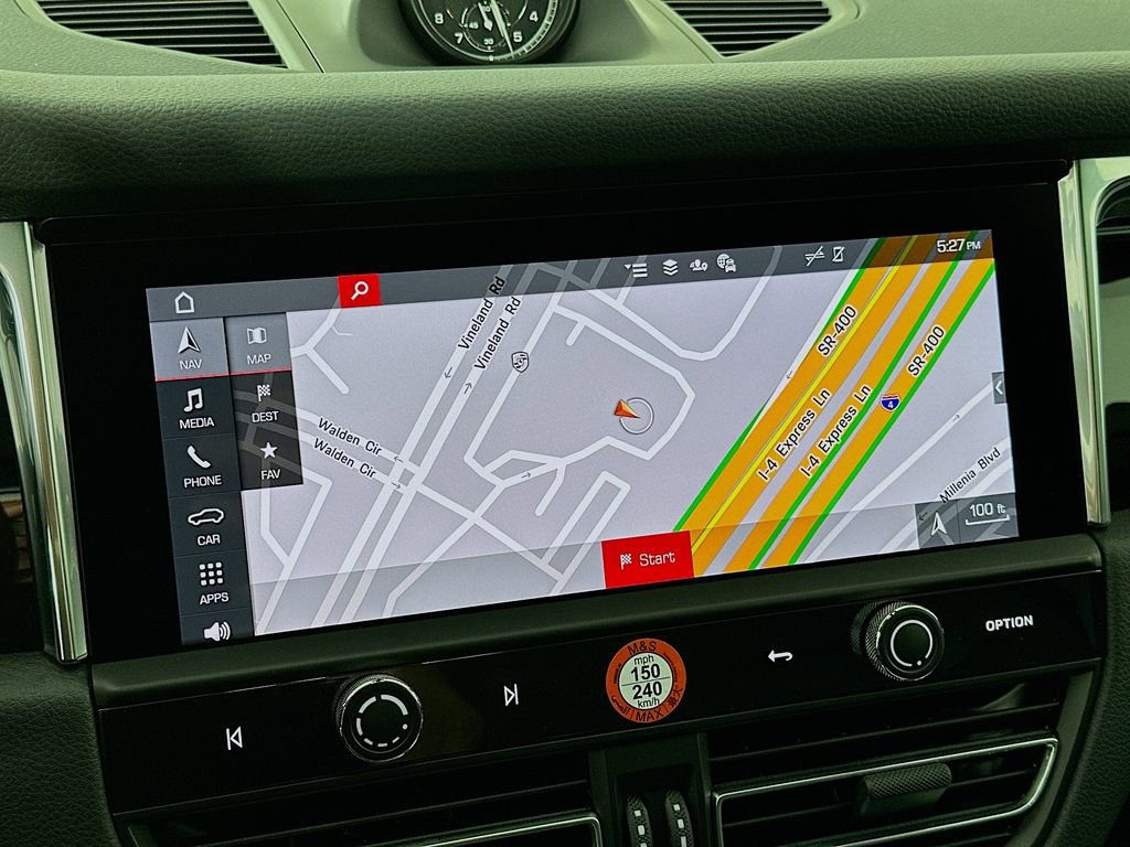 Used 2025 Porsche Macan image 16