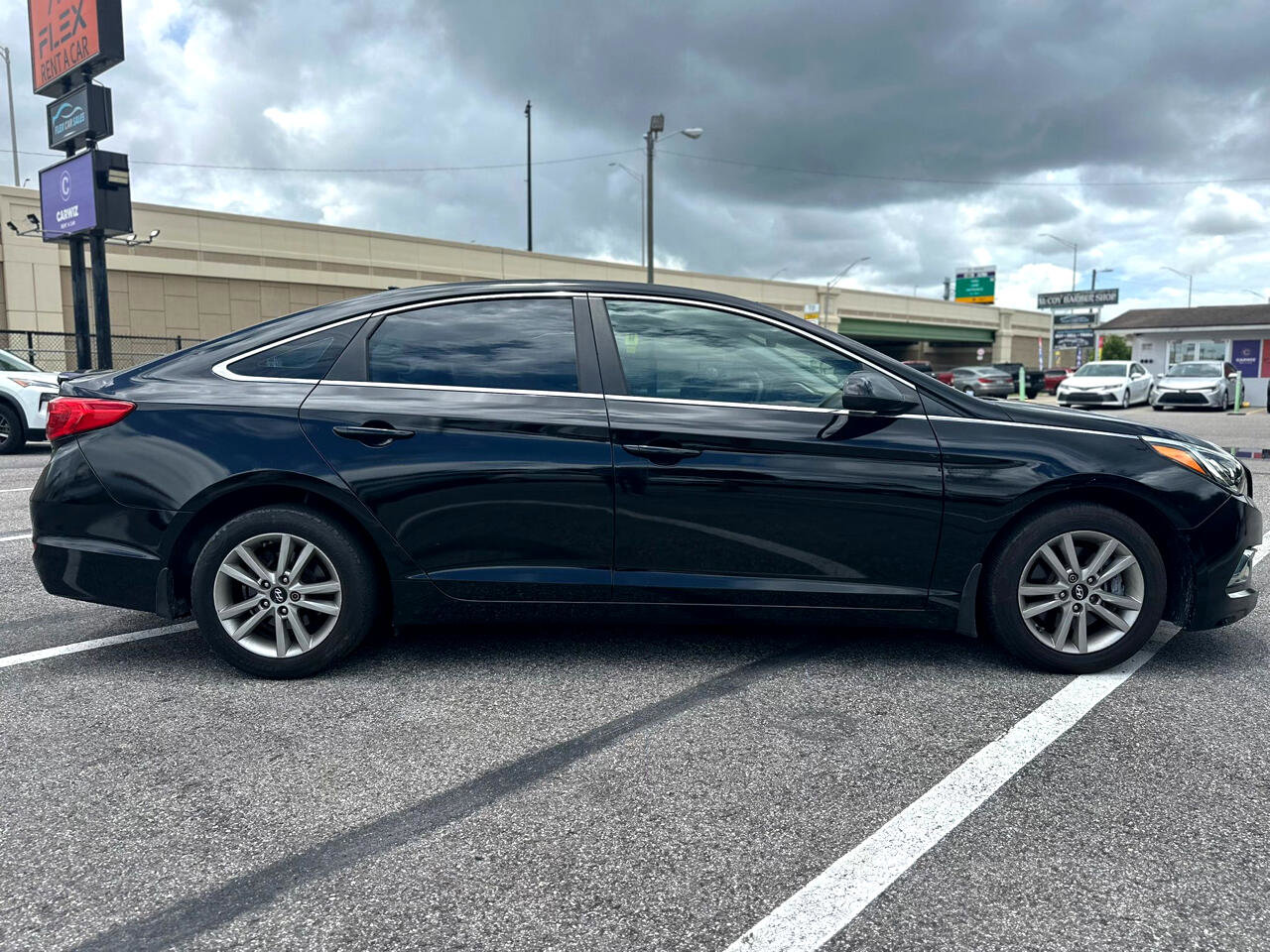 Used 2015 Hyundai Sonata SE image 9