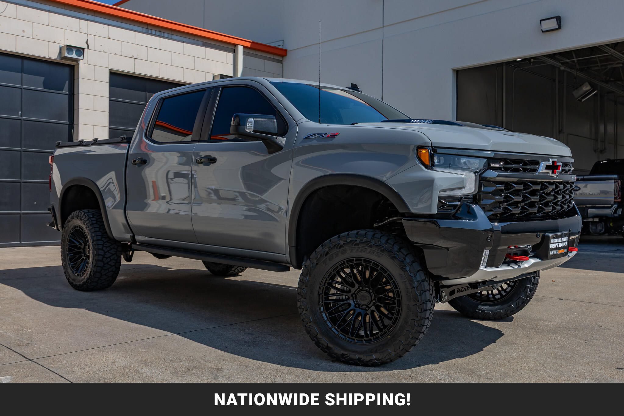 Used 2025 Chevrolet Silverado 1500 ZR2 w/ Technology Package AWD/4WD image 1