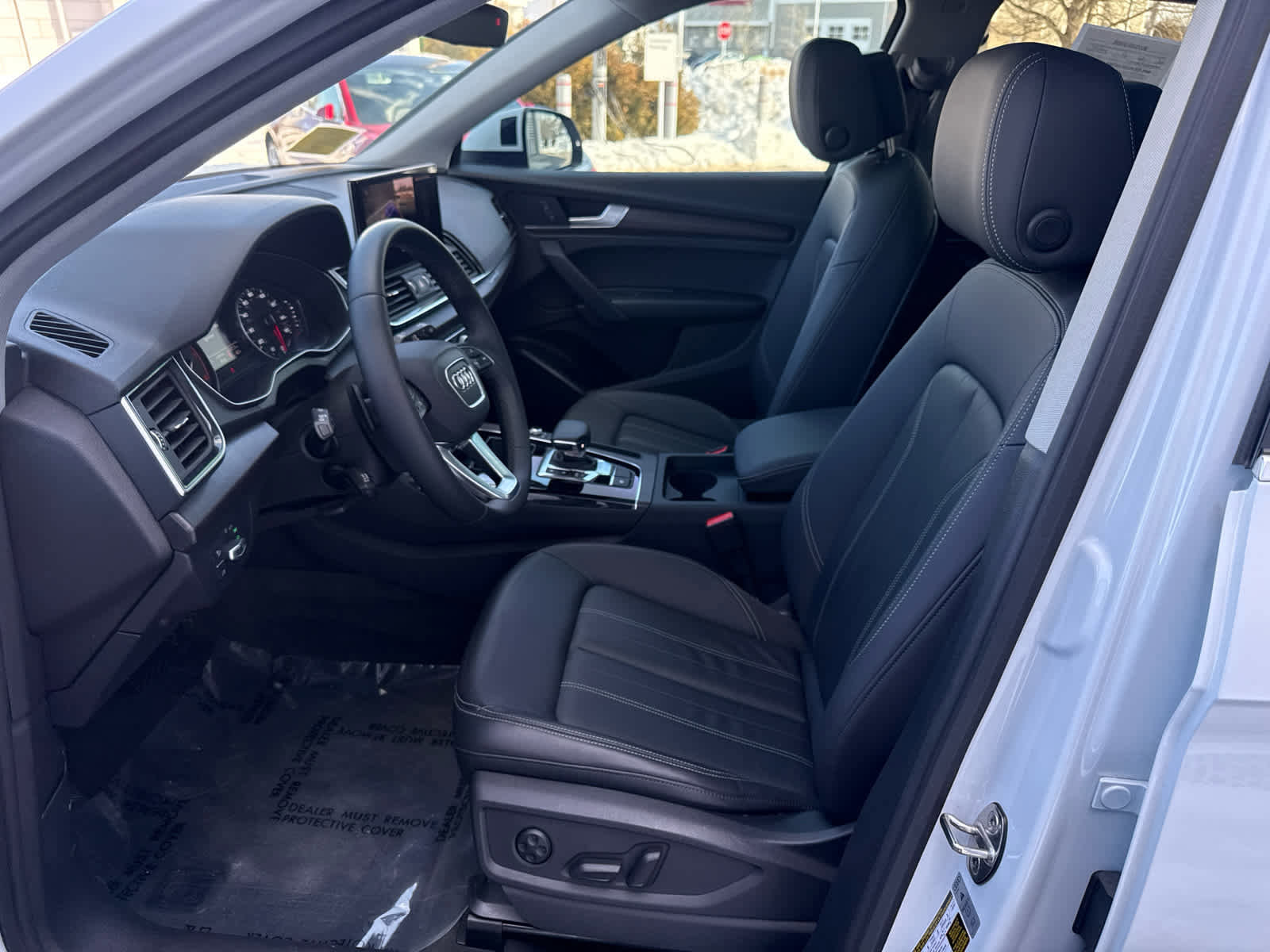 Used 2023 Audi Q5 2.0T Premium w/ Convenience Package image 12