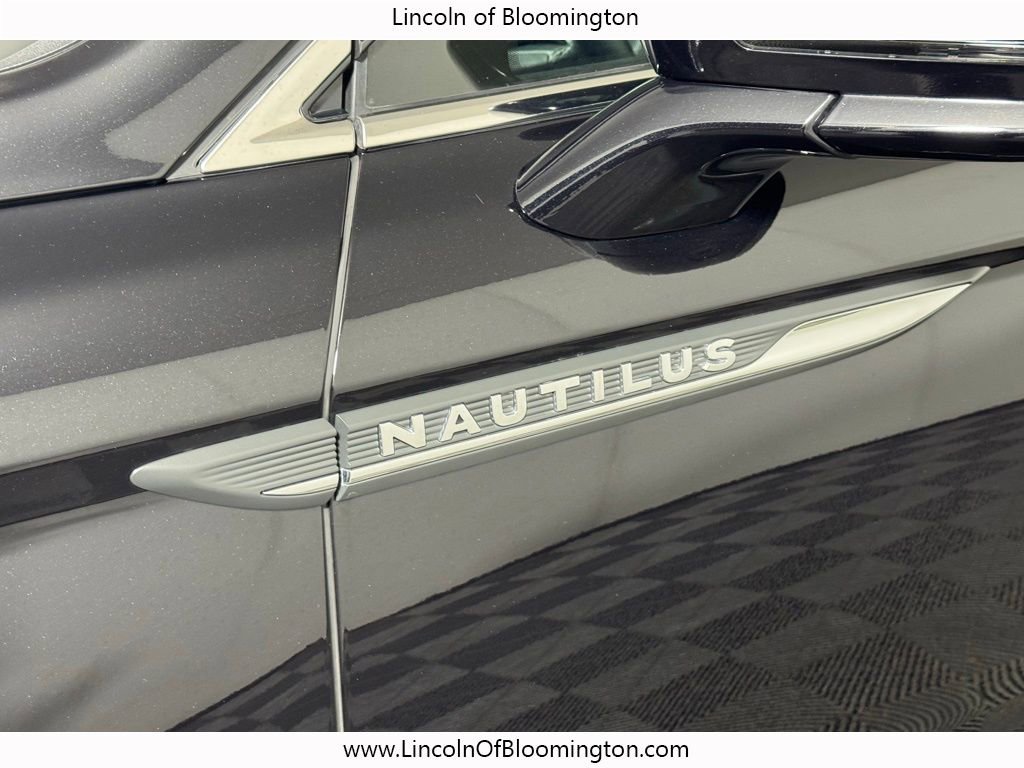 Used 2023 Lincoln Nautilus AWD w/ Premium Package image 10