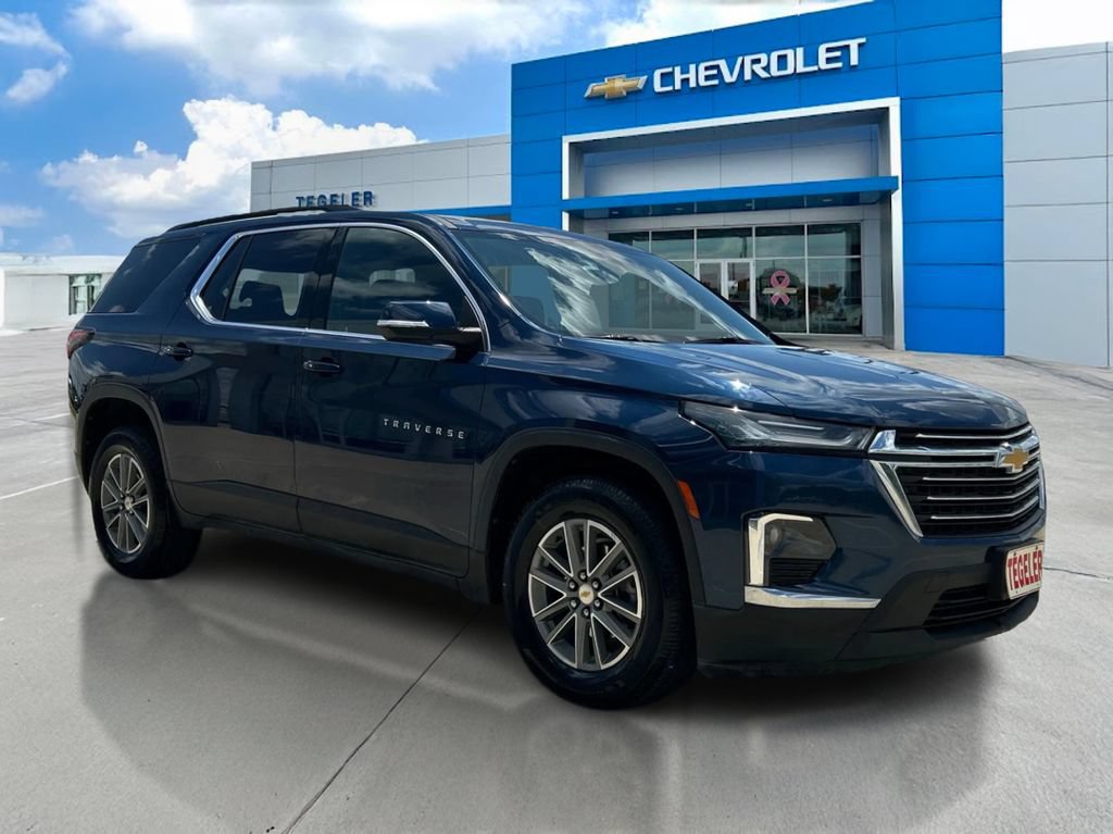 Used 2022 Chevrolet Traverse LT FWD image 3