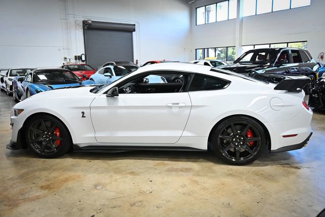 Used 2020 Ford Mustang Shelby GT500 w/ Carbon Fiber Track Pack image 16