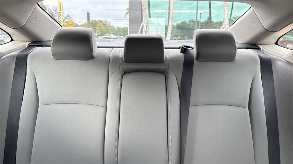 Used 2018 Honda Civic EX image 19