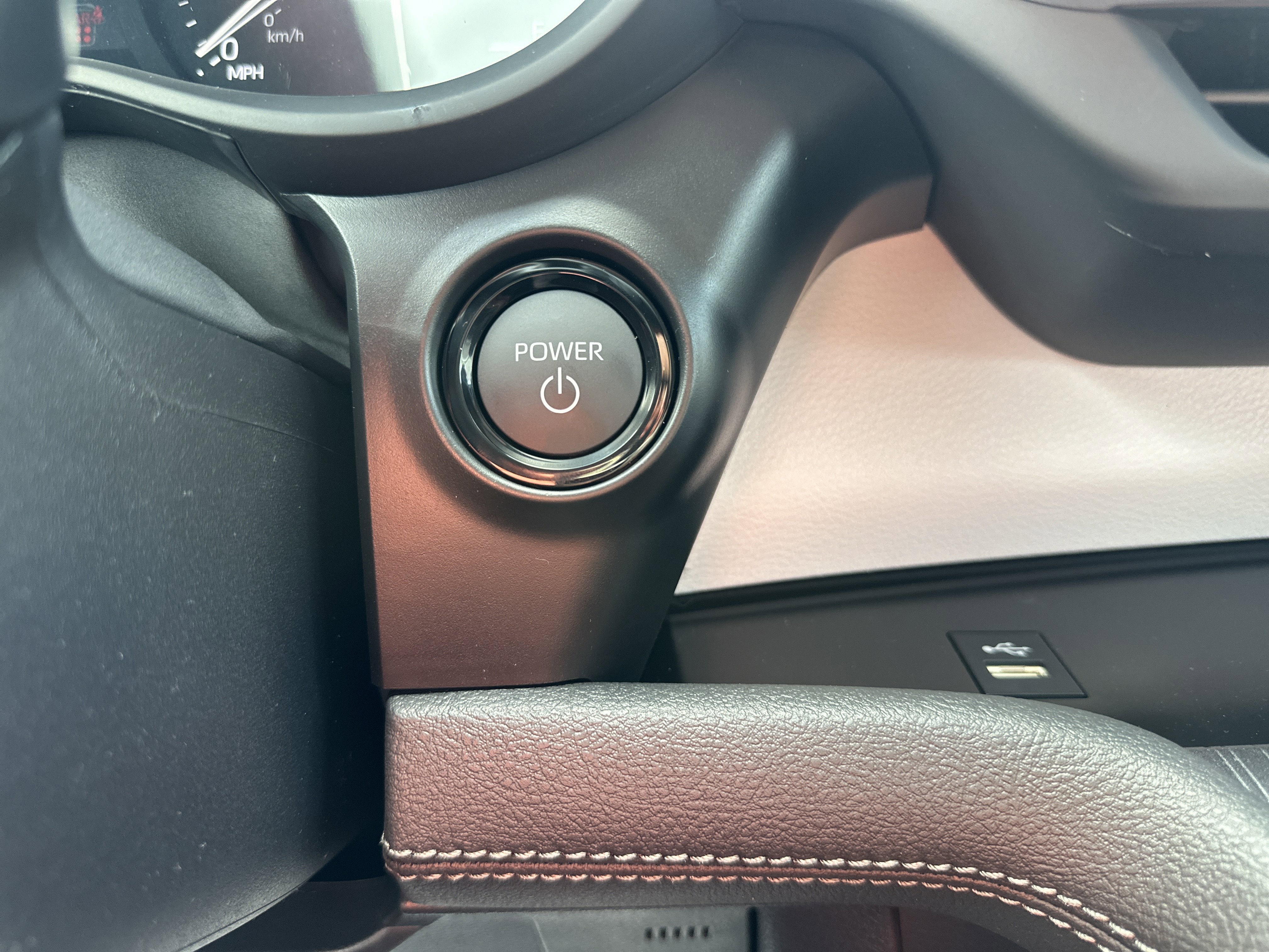 New 2025 Toyota Sienna LE image 12