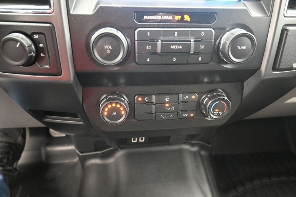 Certified 2019 Ford F150 XLT AWD/4WD image 28