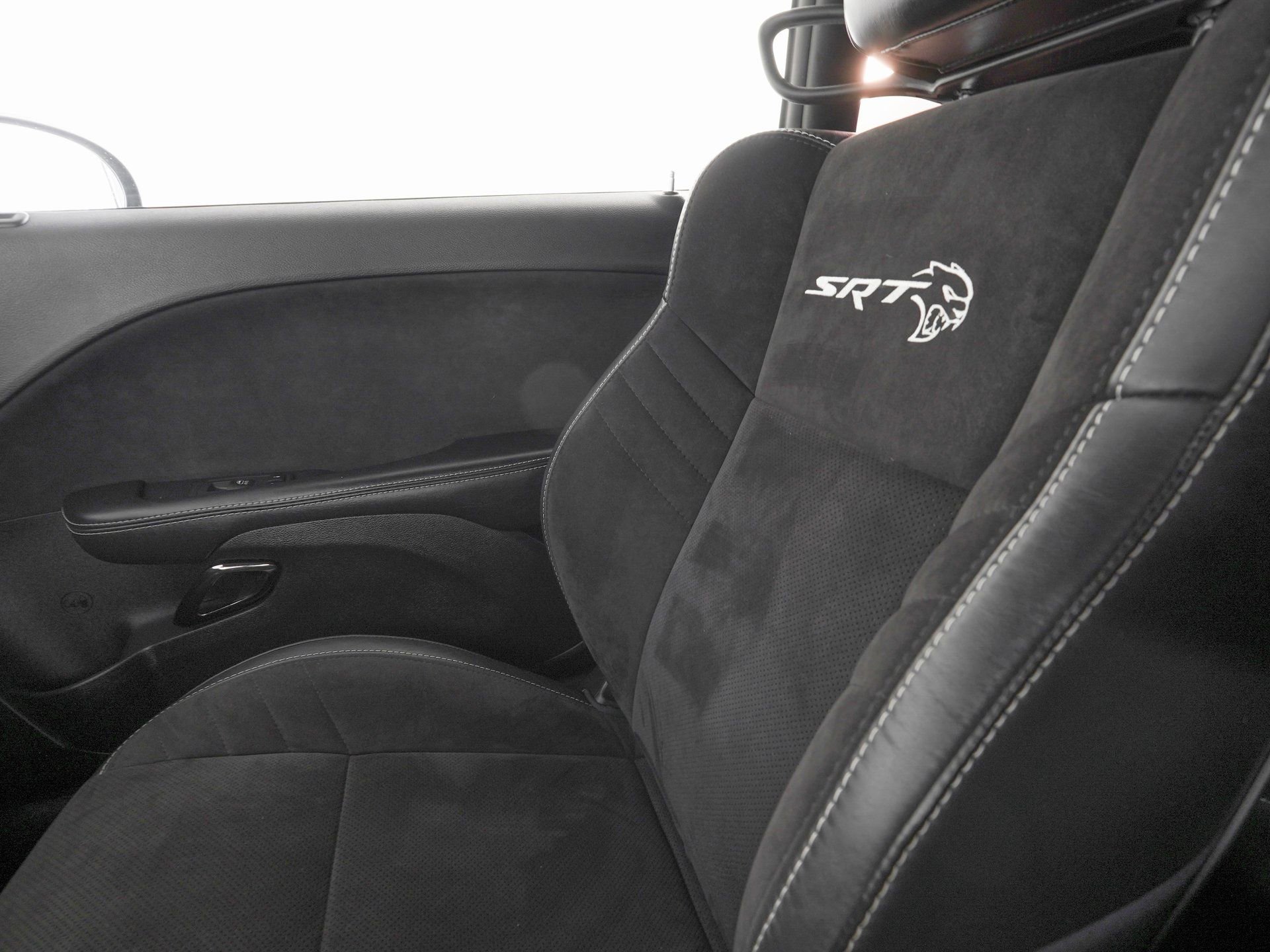 Used 2019 Dodge Challenger SRT Hellcat Redeye image 25