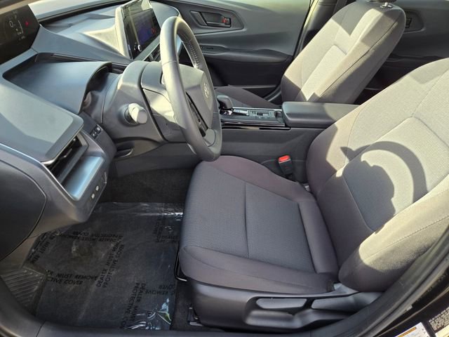 Used 2025 Toyota Prius LE image 8