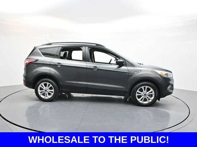 Used 2017 Ford Escape SE w/ Equipment Group 201A FWD image 8