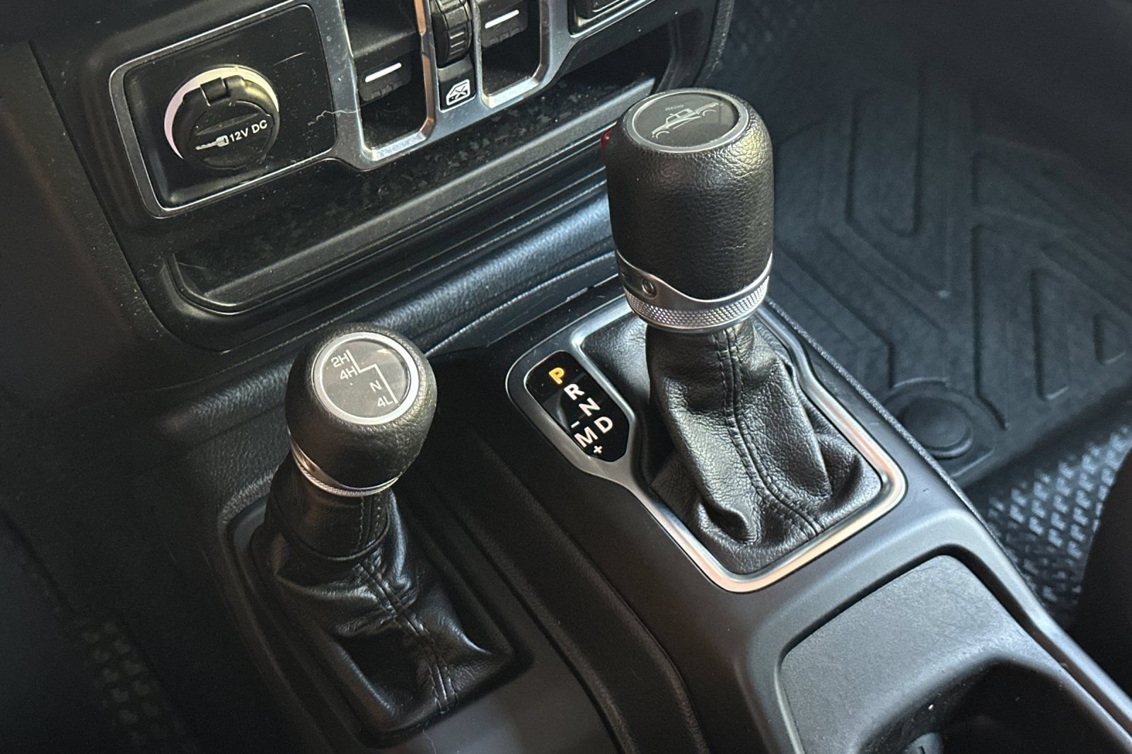 Used 2023 Jeep Gladiator Sport AWD/4WD image 20