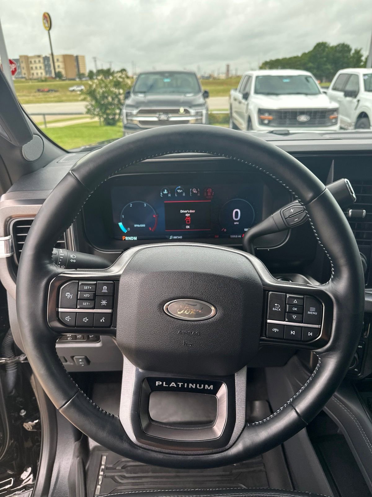Used 2026 Ford F450 Platinum w/ FX4 Off-Road Package AWD/4WD image 22