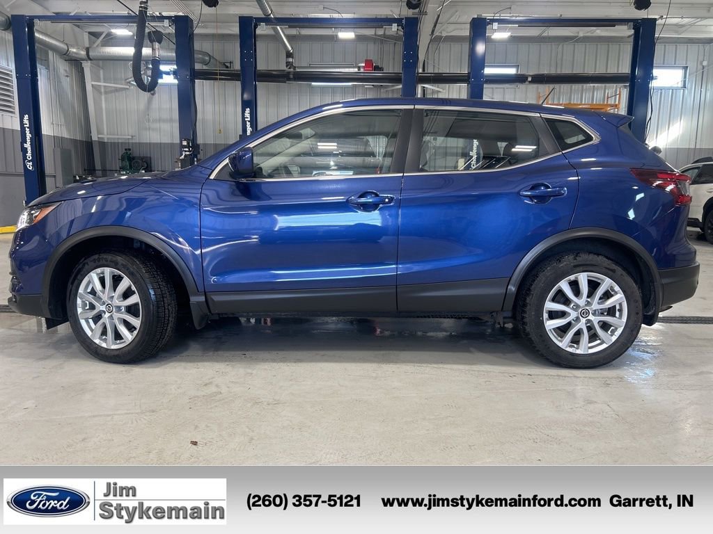 Used 2022 Nissan Rogue Sport S image 5