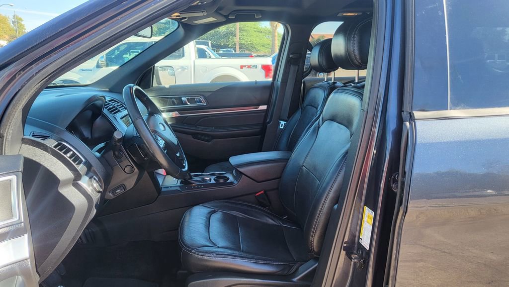 Used 2017 Ford Explorer Limited w/ Equipment Group 301A image 29