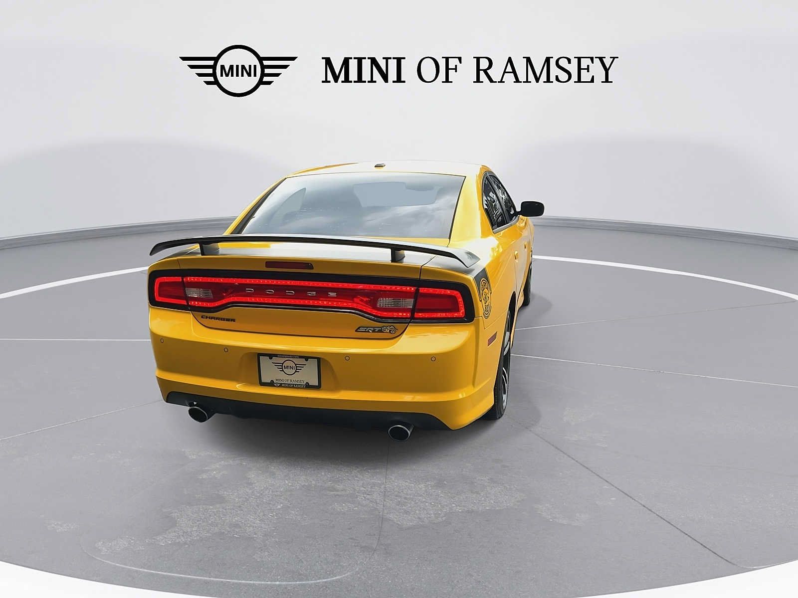 Used 2012 Dodge Charger SRT8 Super Bee w/ Driver Convenience Group II RWD image 8