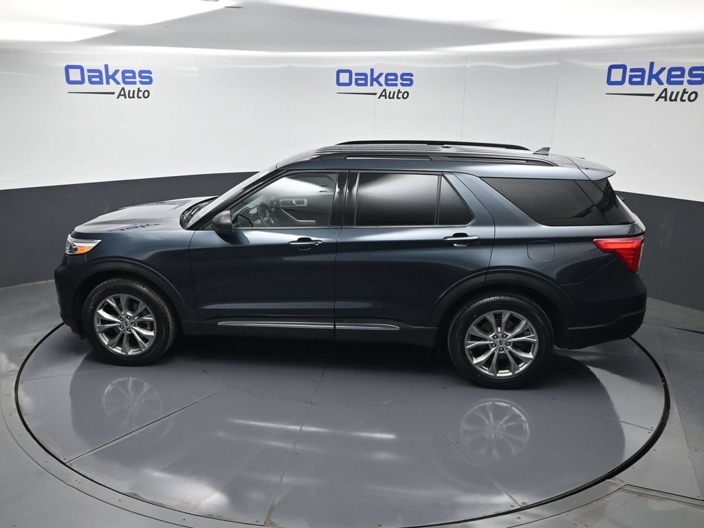 Used 2022 Ford Explorer XLT w/ Equipment Group 202A AWD/4WD image 50