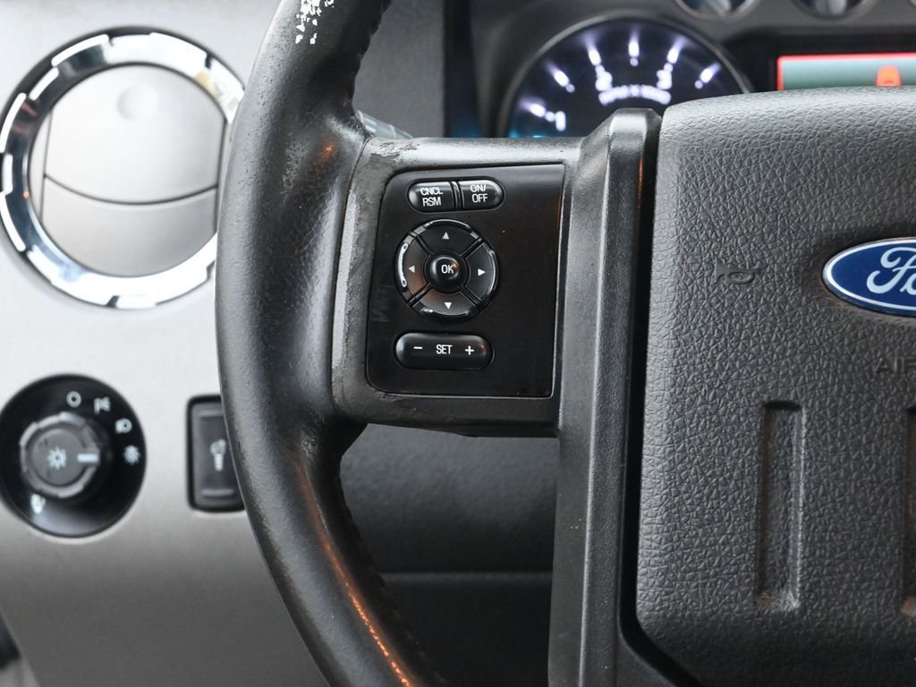 Used 2015 Ford F350 Lariat w/ Lariat Interior Package image 30