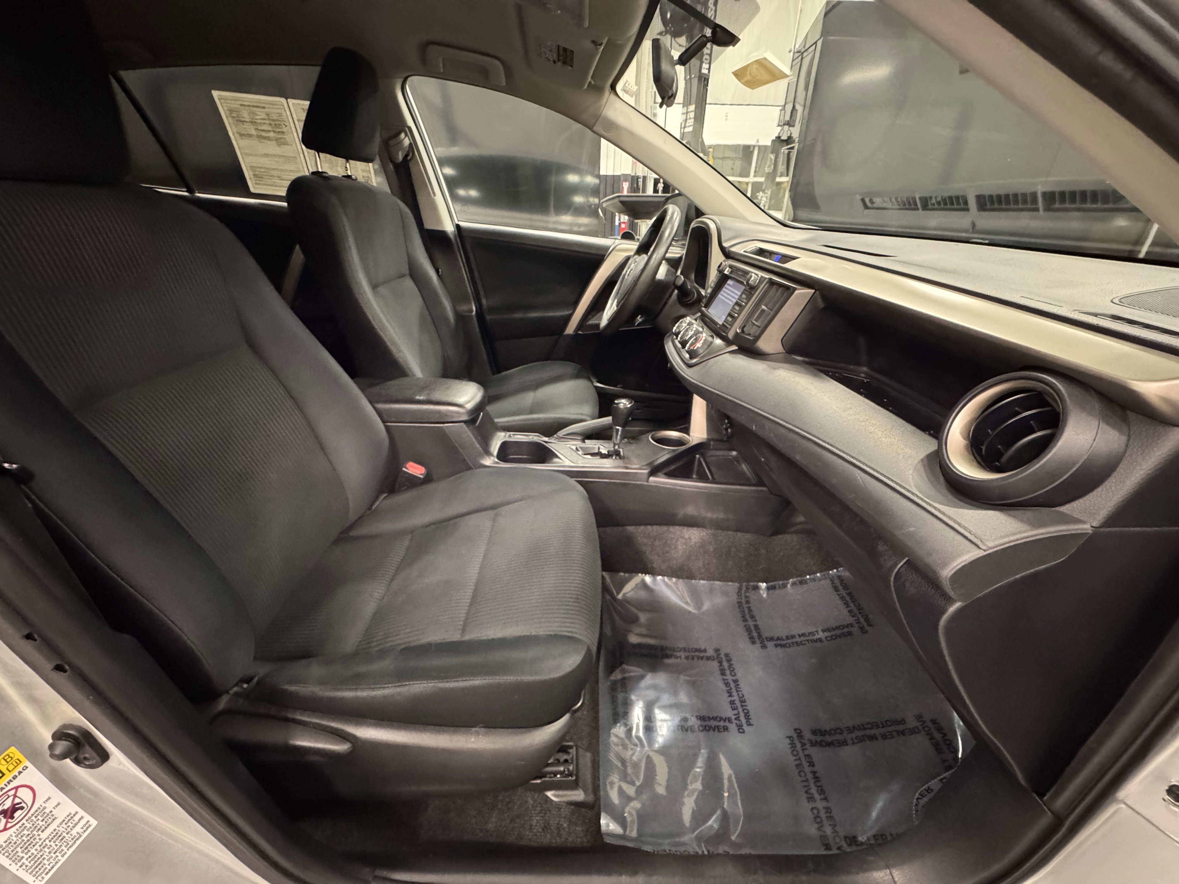 Used 2015 Toyota RAV4 LE image 23