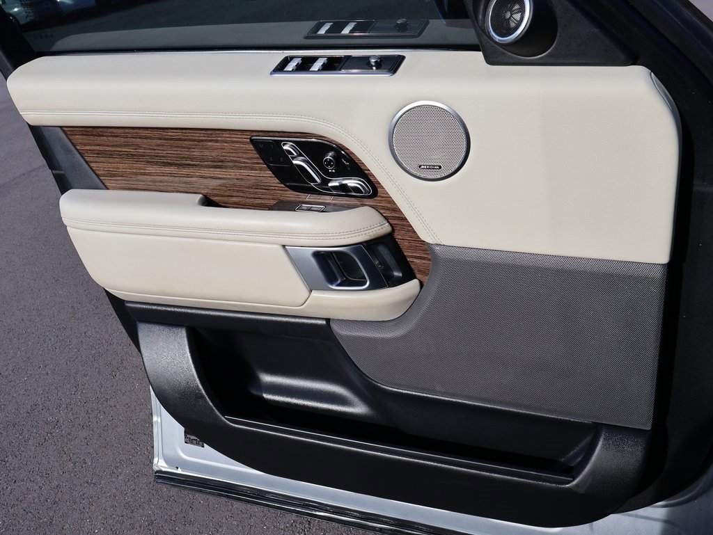Used 2018 Land Rover Range Rover Supercharged image 36