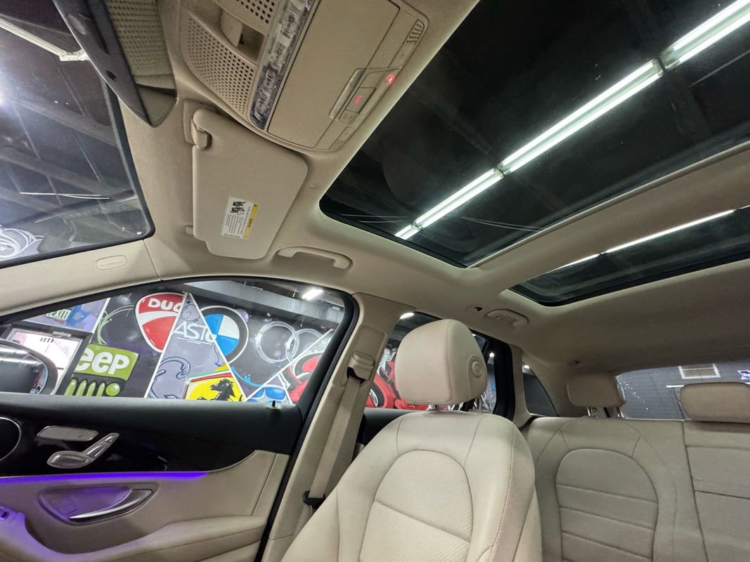 Used 2021 Mercedes-Benz GLC 300 4MATIC image 31