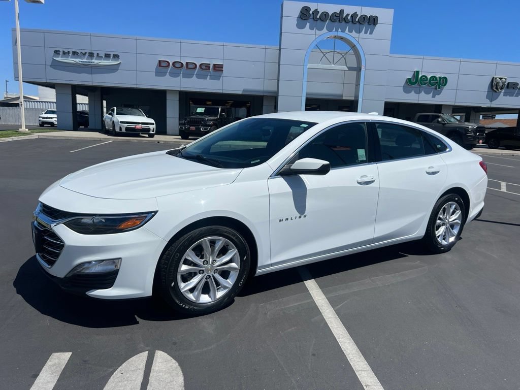 Used 2023 Chevrolet Malibu LT FWD image 2