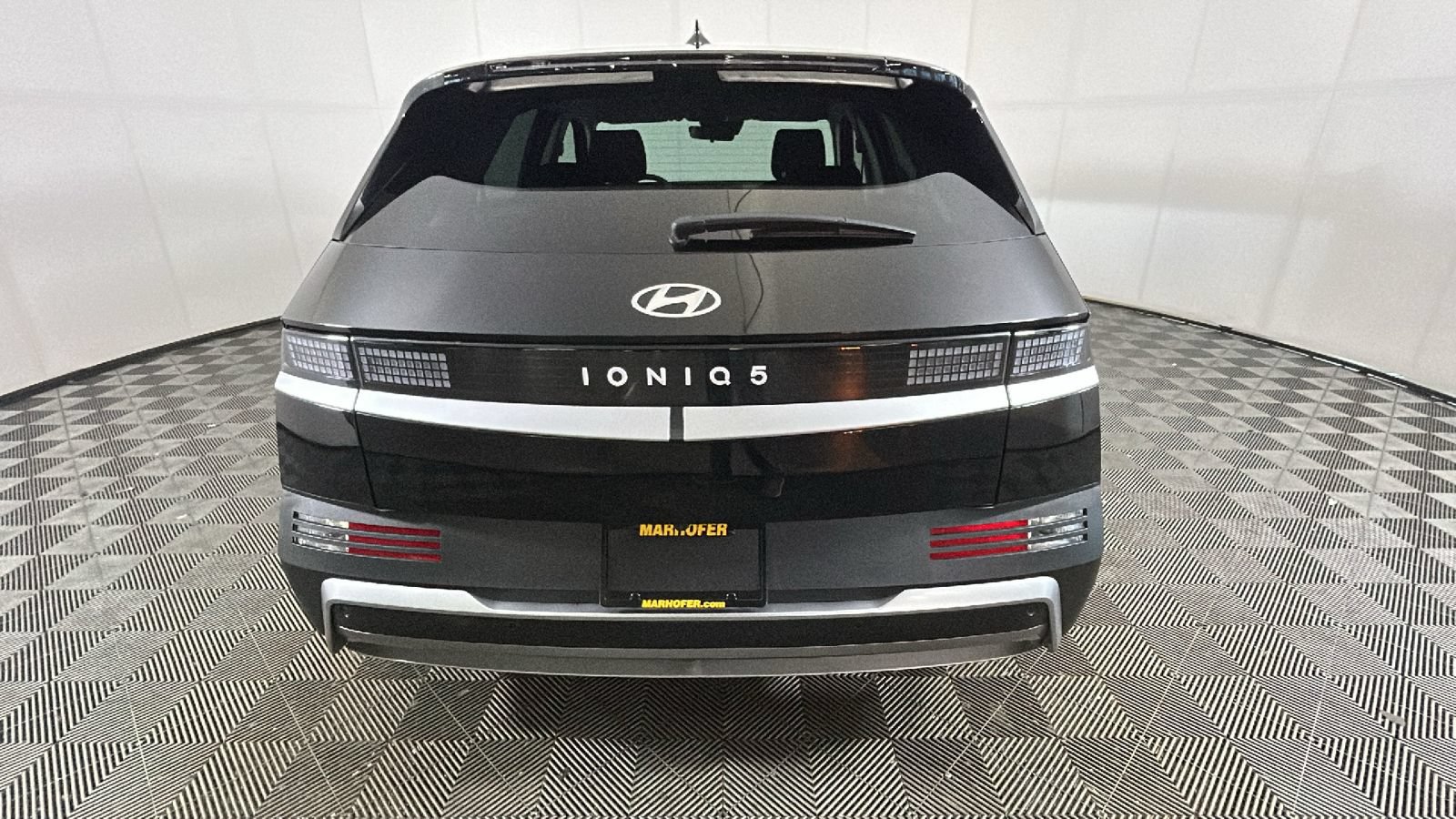 Used 2025 Hyundai Ioniq 5 SE RWD video 4