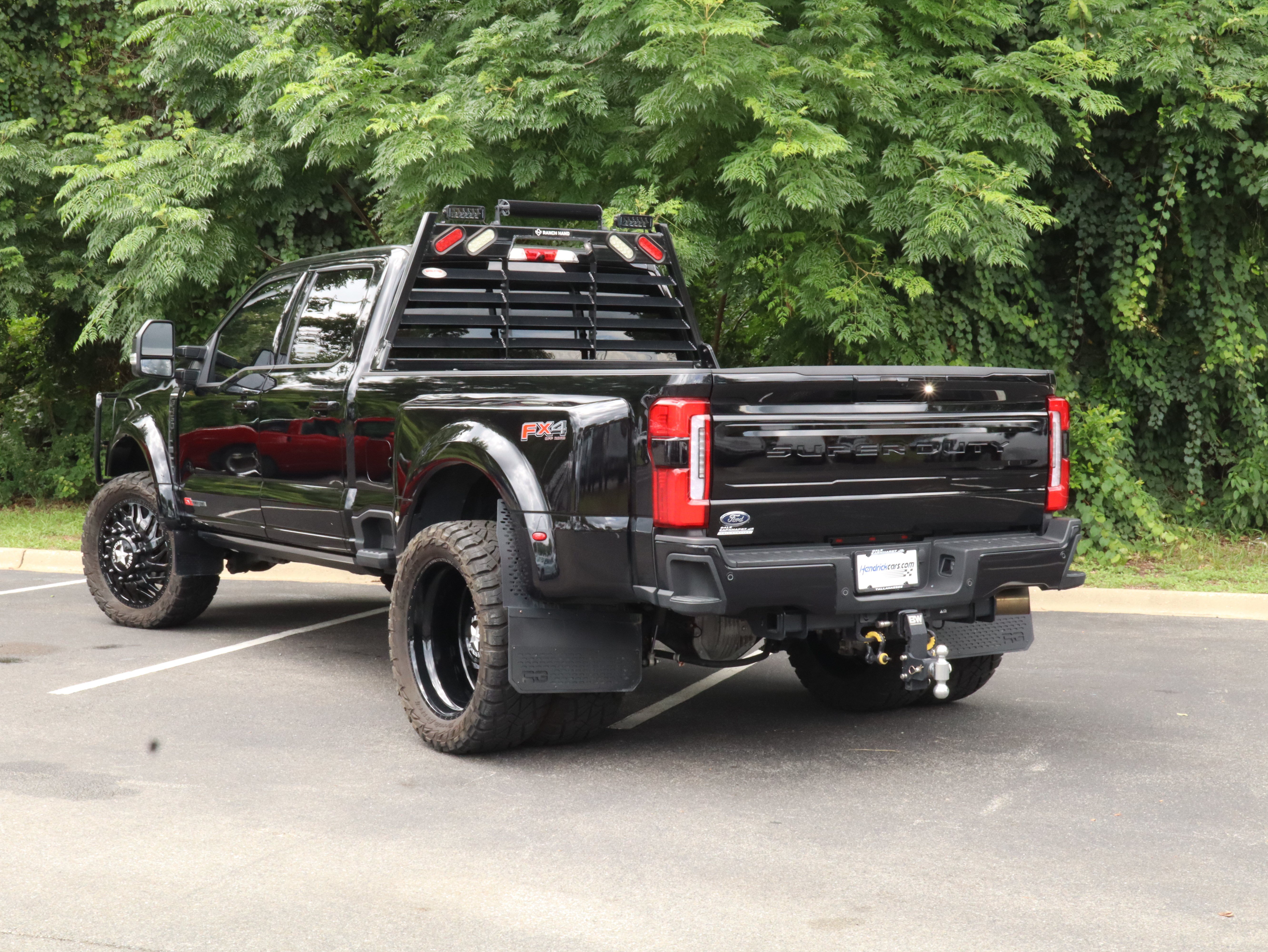 Used 2025 Ford F450 Platinum w/ FX4 Off-Road Package AWD/4WD image 7