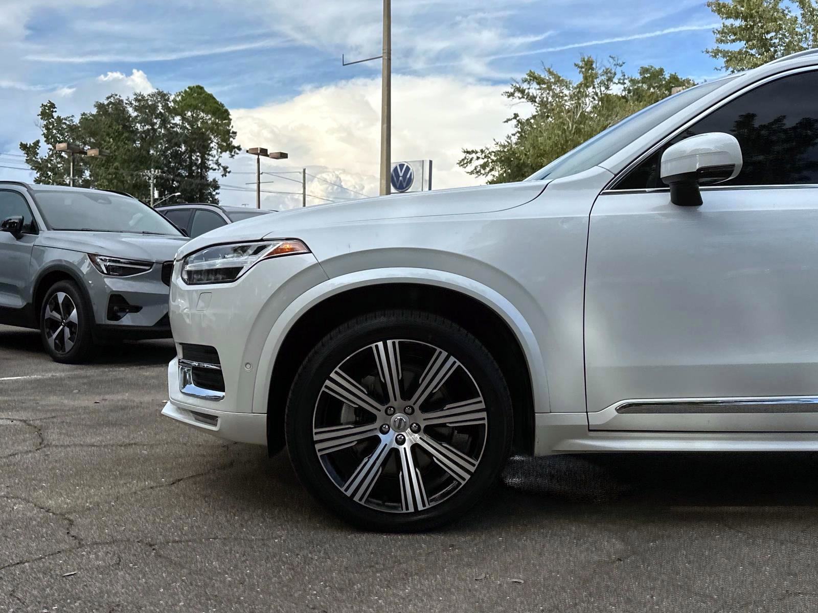 Certified 2023 Volvo XC90 B6 Ultimate w/ Protection Package Premier image 10