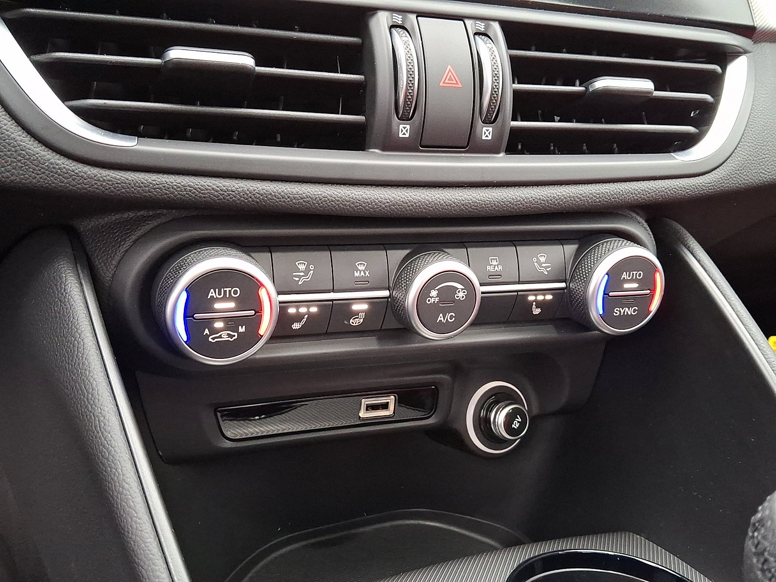 New 2026 Alfa Romeo Giulia AWD image 12