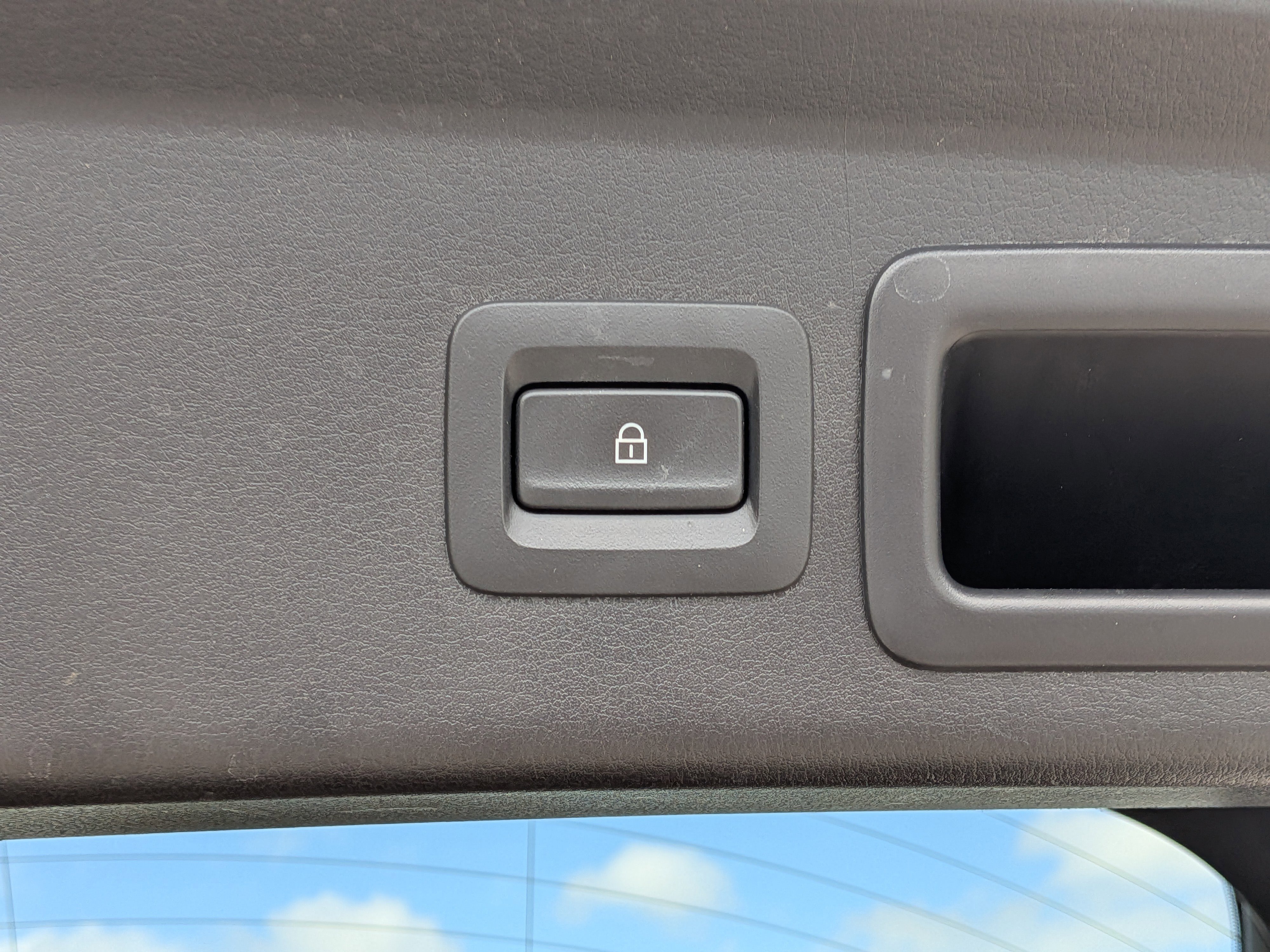 Used 2020 MAZDA CX-30 FWD w/ Preferred Package image 14