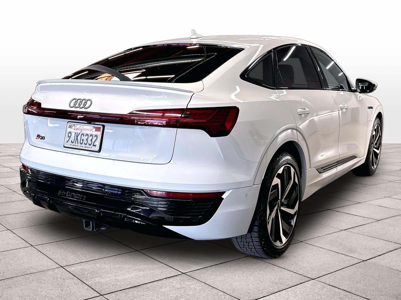 Used 2024 Audi Q8 e-tron Premium Plus AWD/4WD image 16