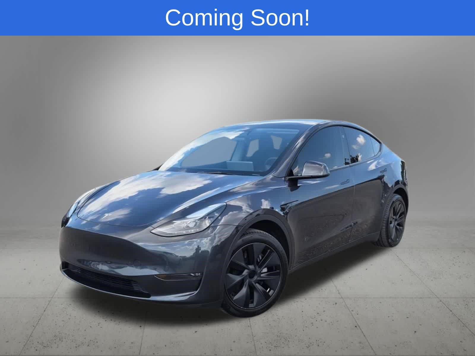 Used 2024 Tesla Model Y Long Range AWD/4WD image 1