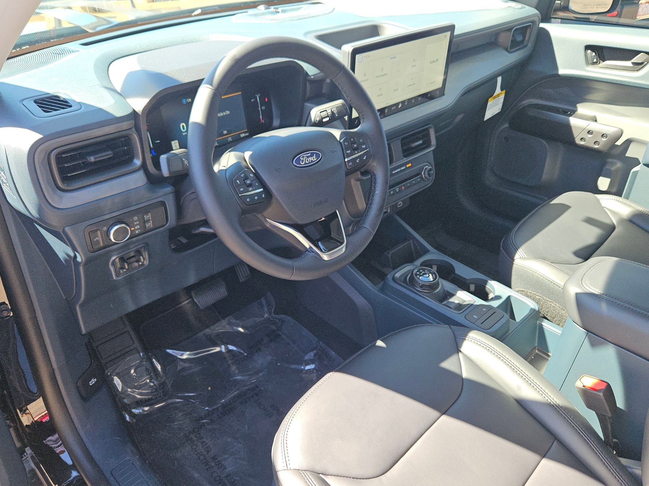 New 2025 Ford Maverick Lariat w/ Black Appearance Package image 8