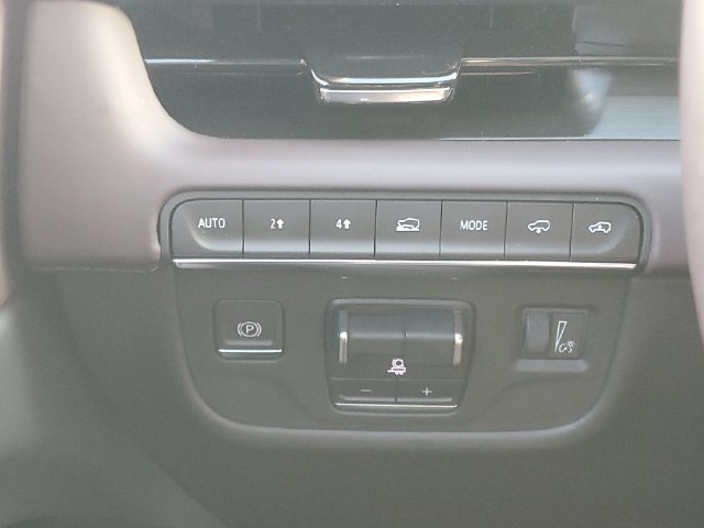 Certified 2021 Cadillac Escalade Premium Luxury Platinum AWD/4WD image 18