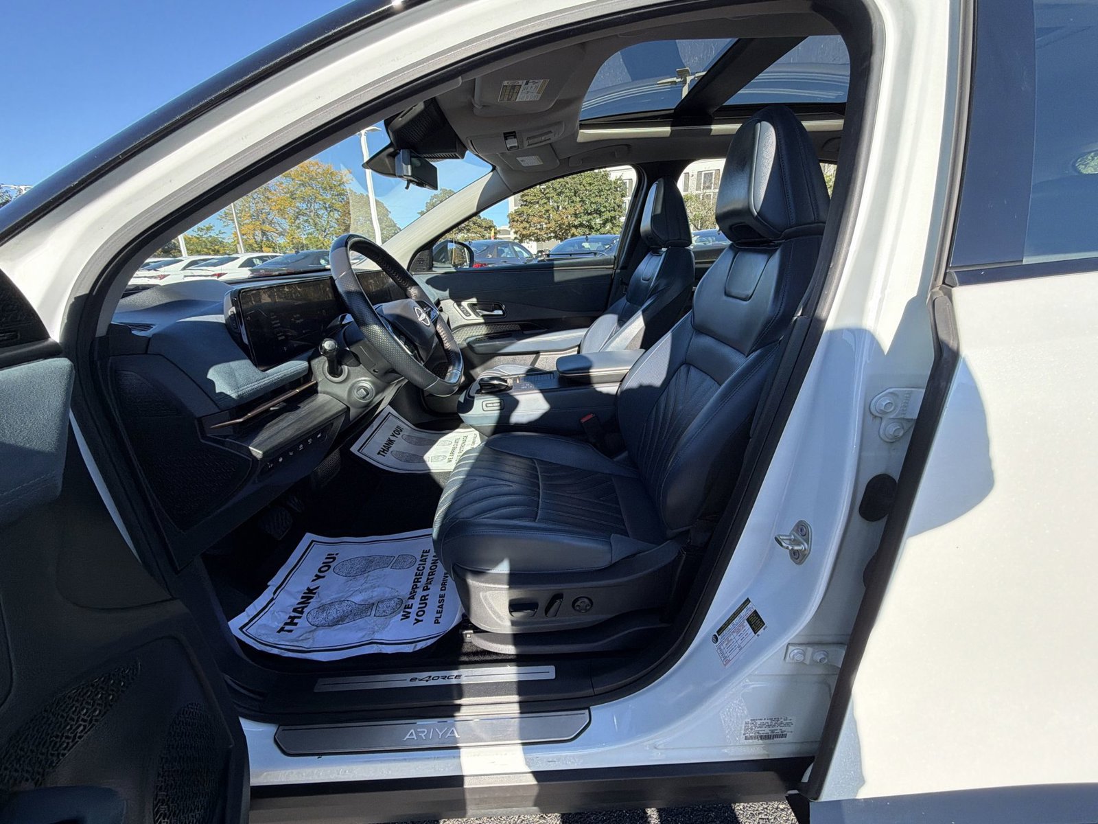 Used 2023 Nissan Ariya AWD/4WD image 13