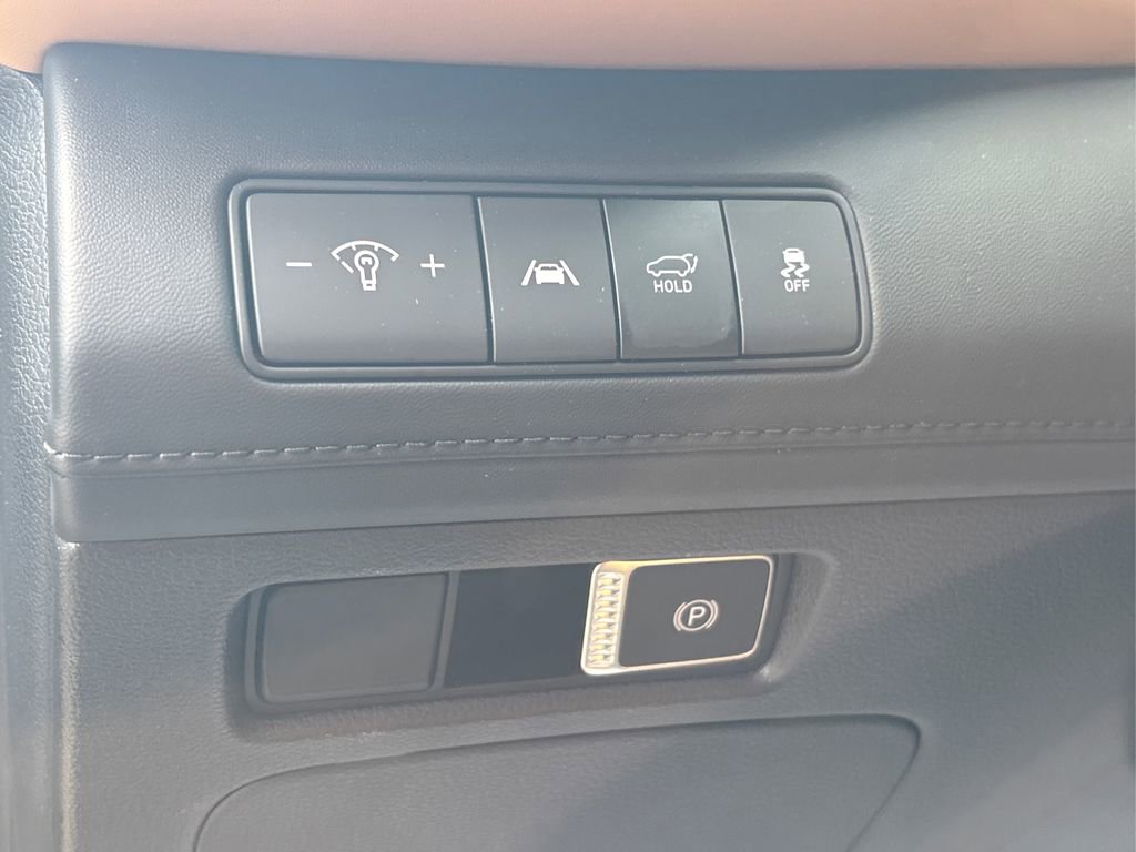 Used 2023 Hyundai Santa Fe Calligraphy image 43