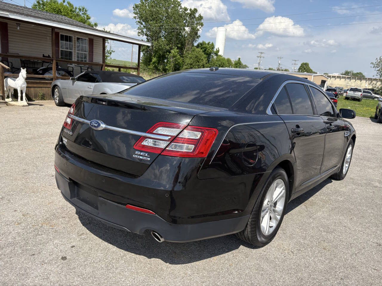Used 2014 Ford Taurus SEL w/ Equipment Group 201A FWD image 7