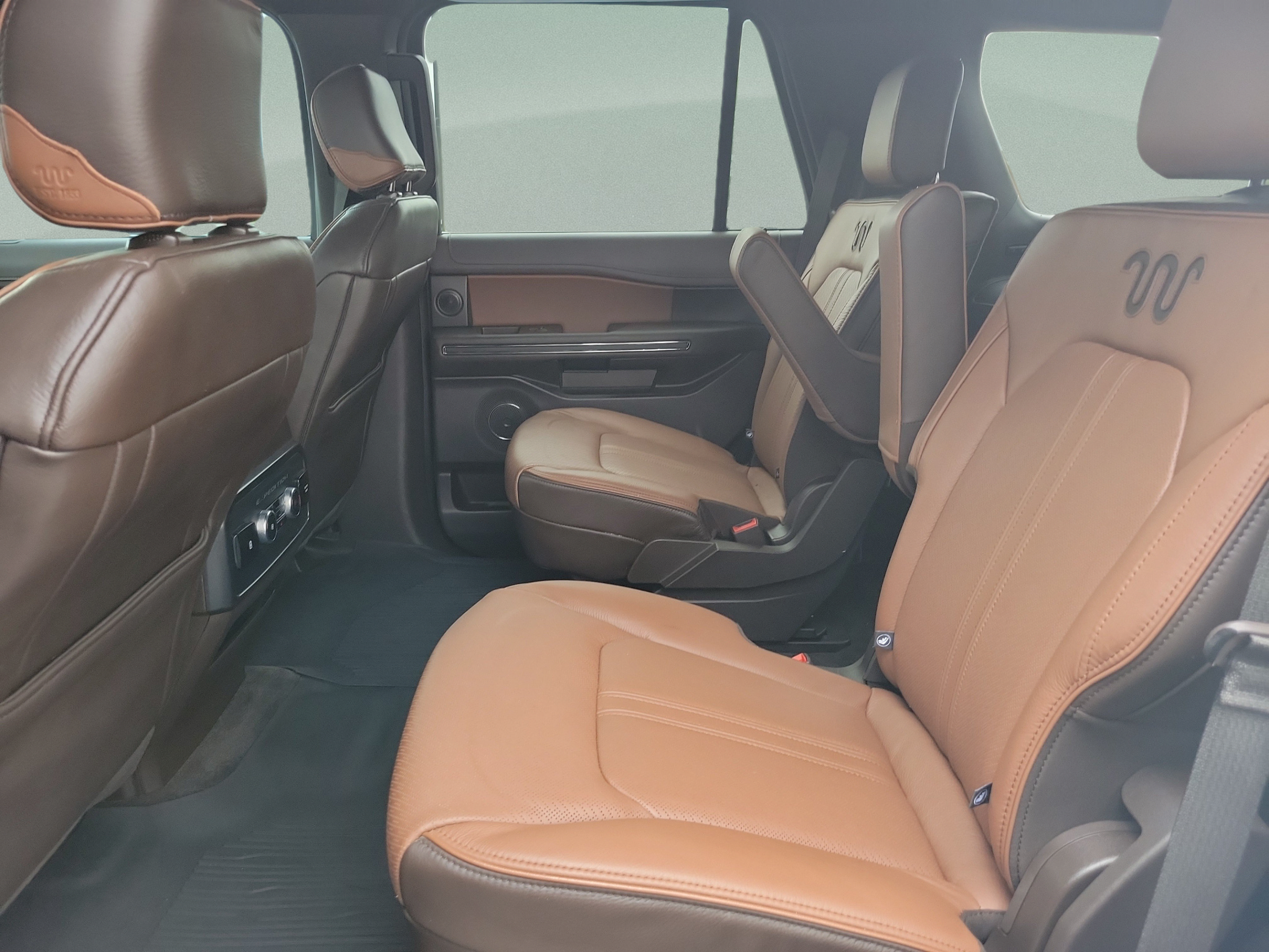 Used 2024 Ford Expedition King Ranch AWD/4WD image 13