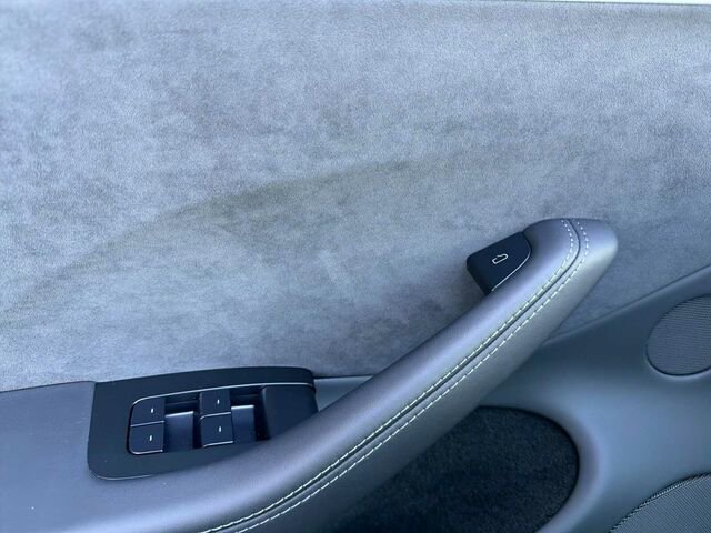 Used 2025 Tesla Model 3 Long Range image 13