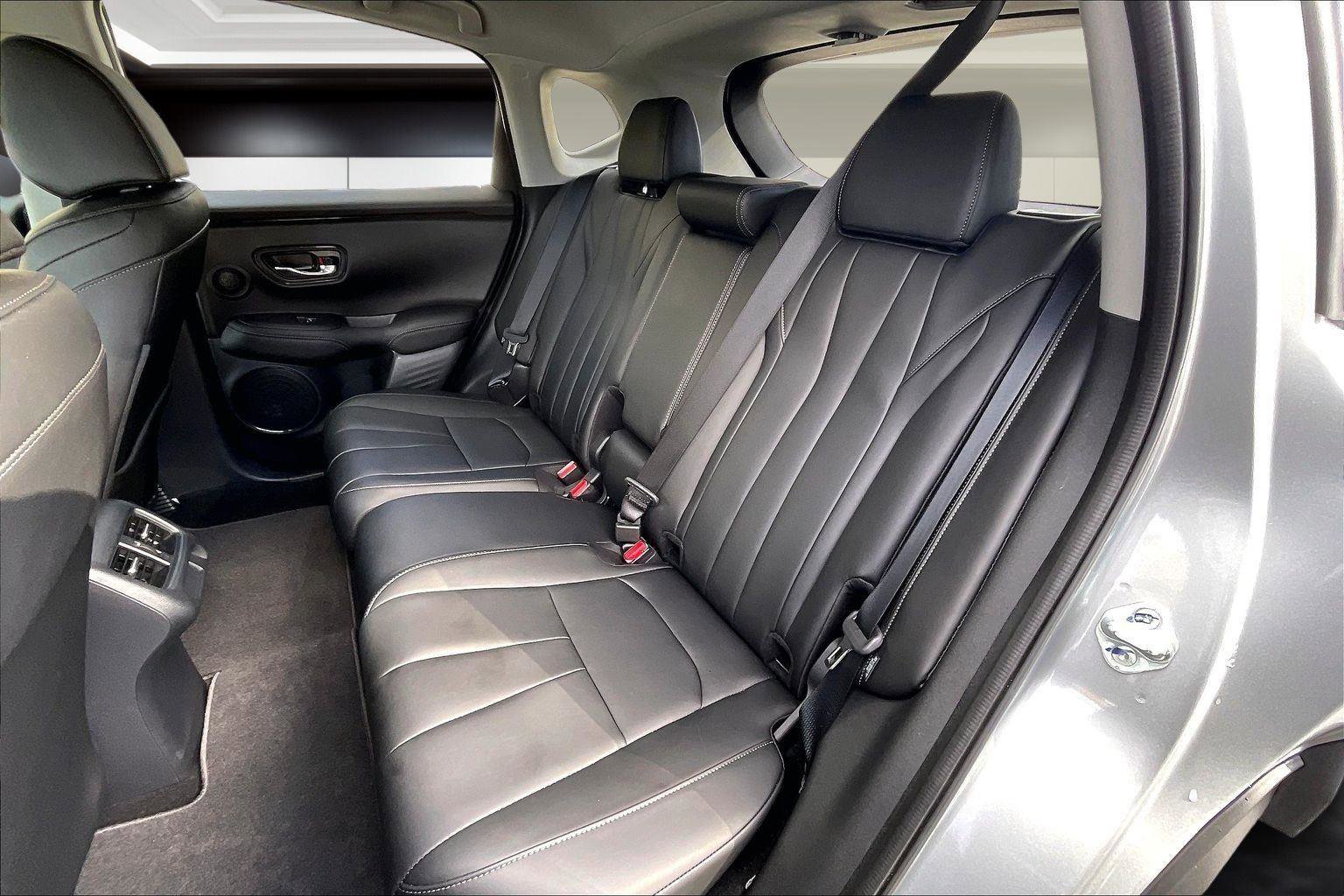 Certified 2025 Acura ADX FWD image 28