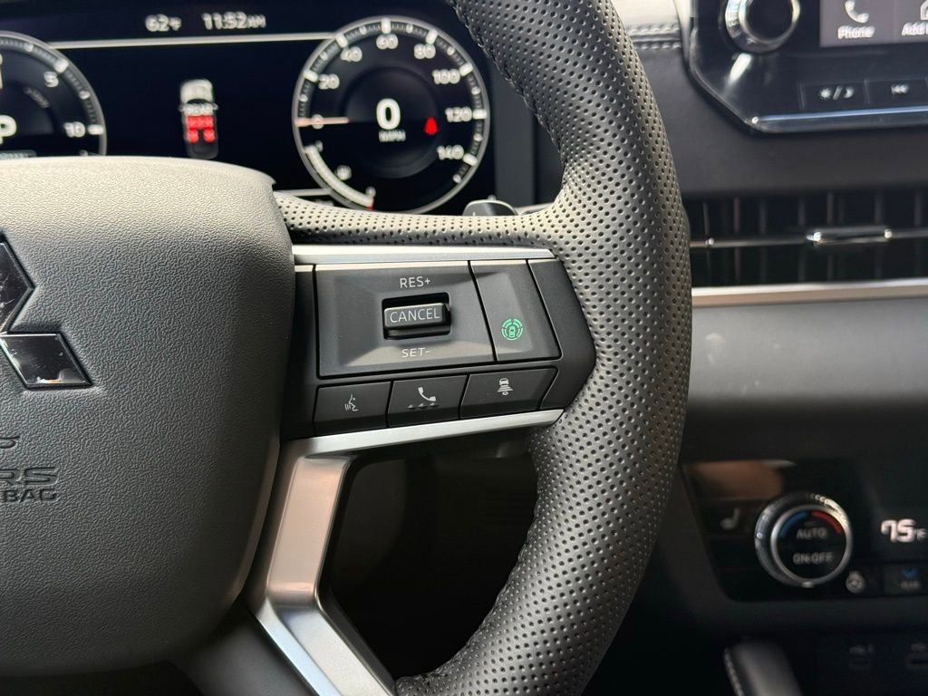 New 2025 Mitsubishi Outlander SEL Black Edition image 11