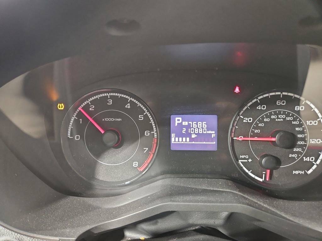 Used 2019 Subaru Crosstrek 2.0i Premium AWD/4WD image 16