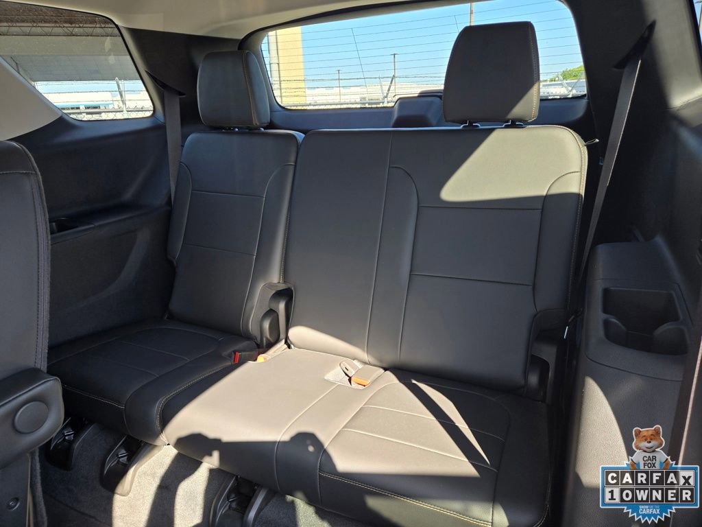 Used 2021 Chevrolet Traverse RS FWD image 42