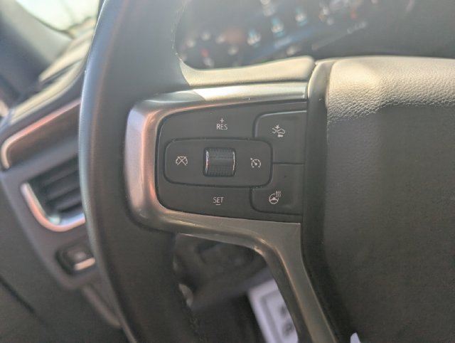 Used 2024 Chevrolet Suburban Premier w/ Premium Package AWD/4WD image 12