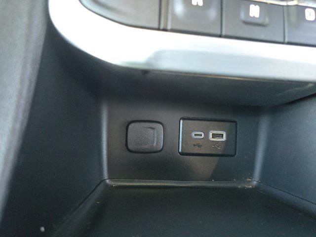 Used 2023 GMC Acadia SLE FWD image 26