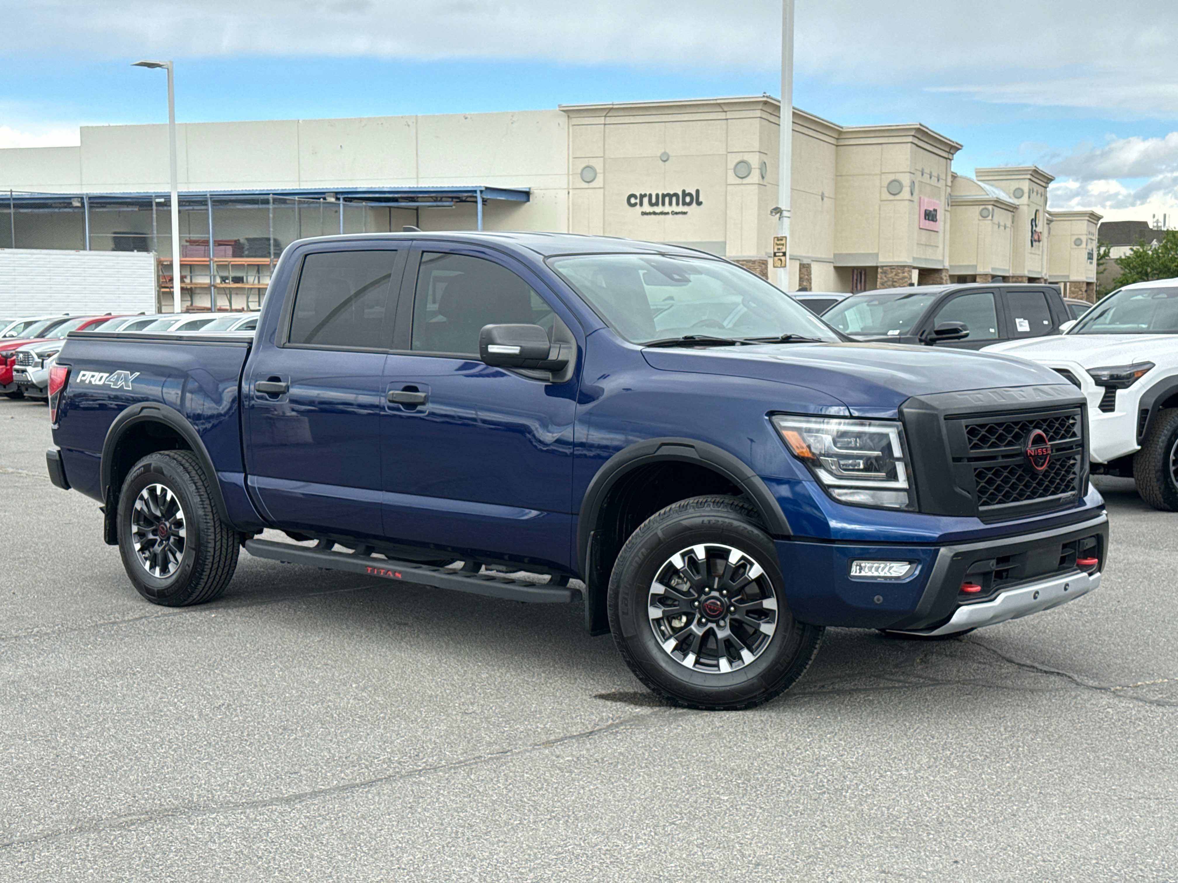 Used 2023 Nissan Titan PRO-4X w/ Pro-4x Convenience Package