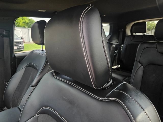 Used 2025 Jeep Grand Cherokee L Altitude RWD image 39