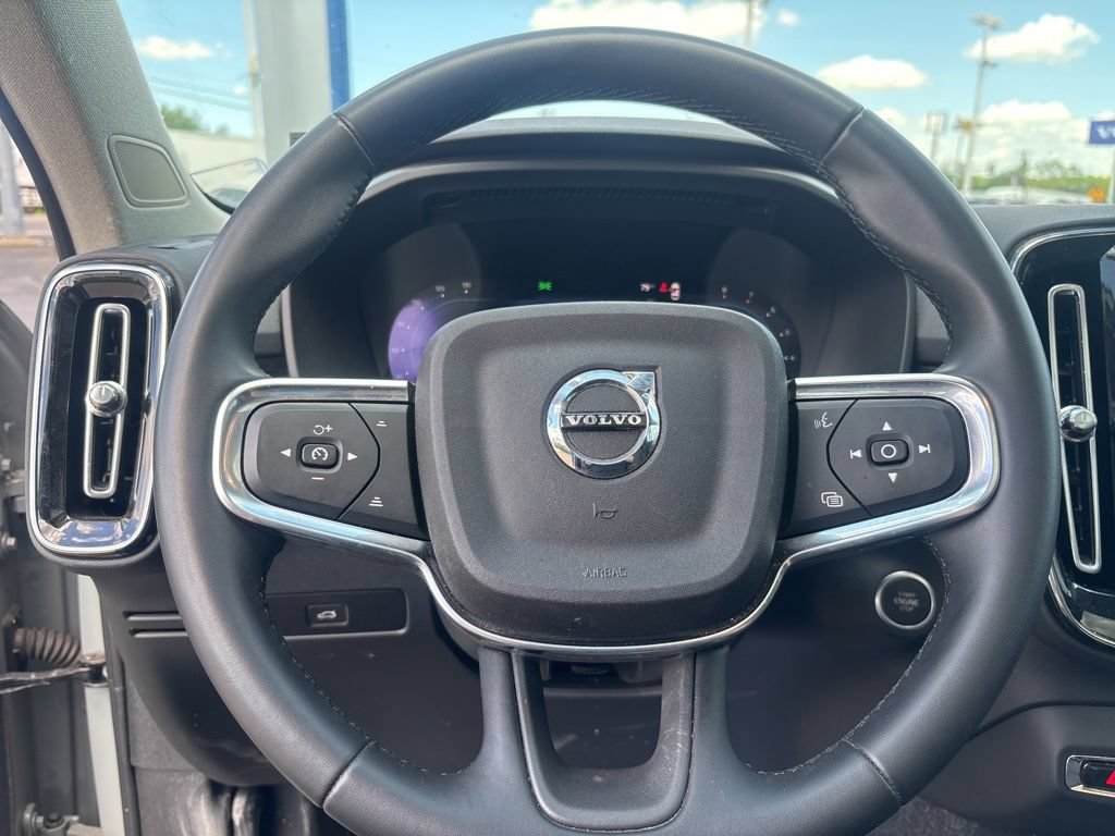 Certified 2024 Volvo XC40 B5 Ultimate w/ Protection Package Premier AWD/4WD image 16