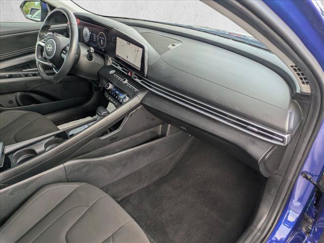 Used 2025 Hyundai Elantra SEL FWD image 20