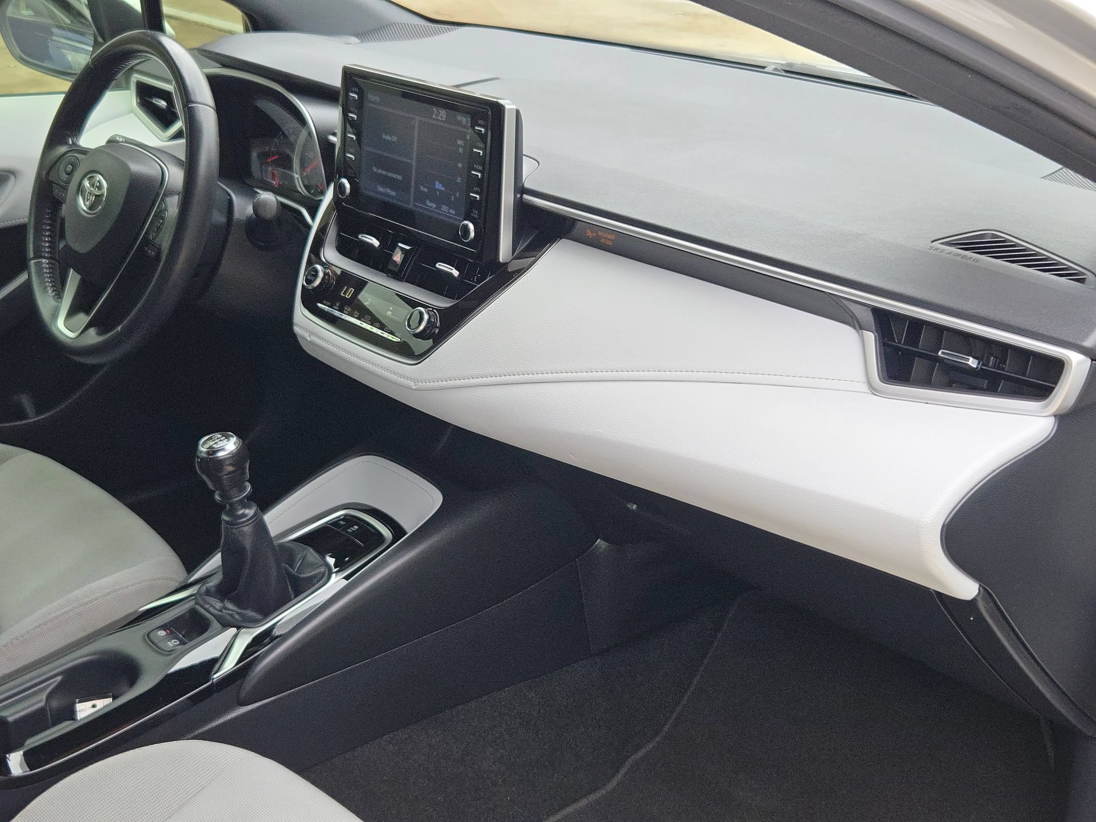 Used 2019 Toyota Corolla SE FWD image 27